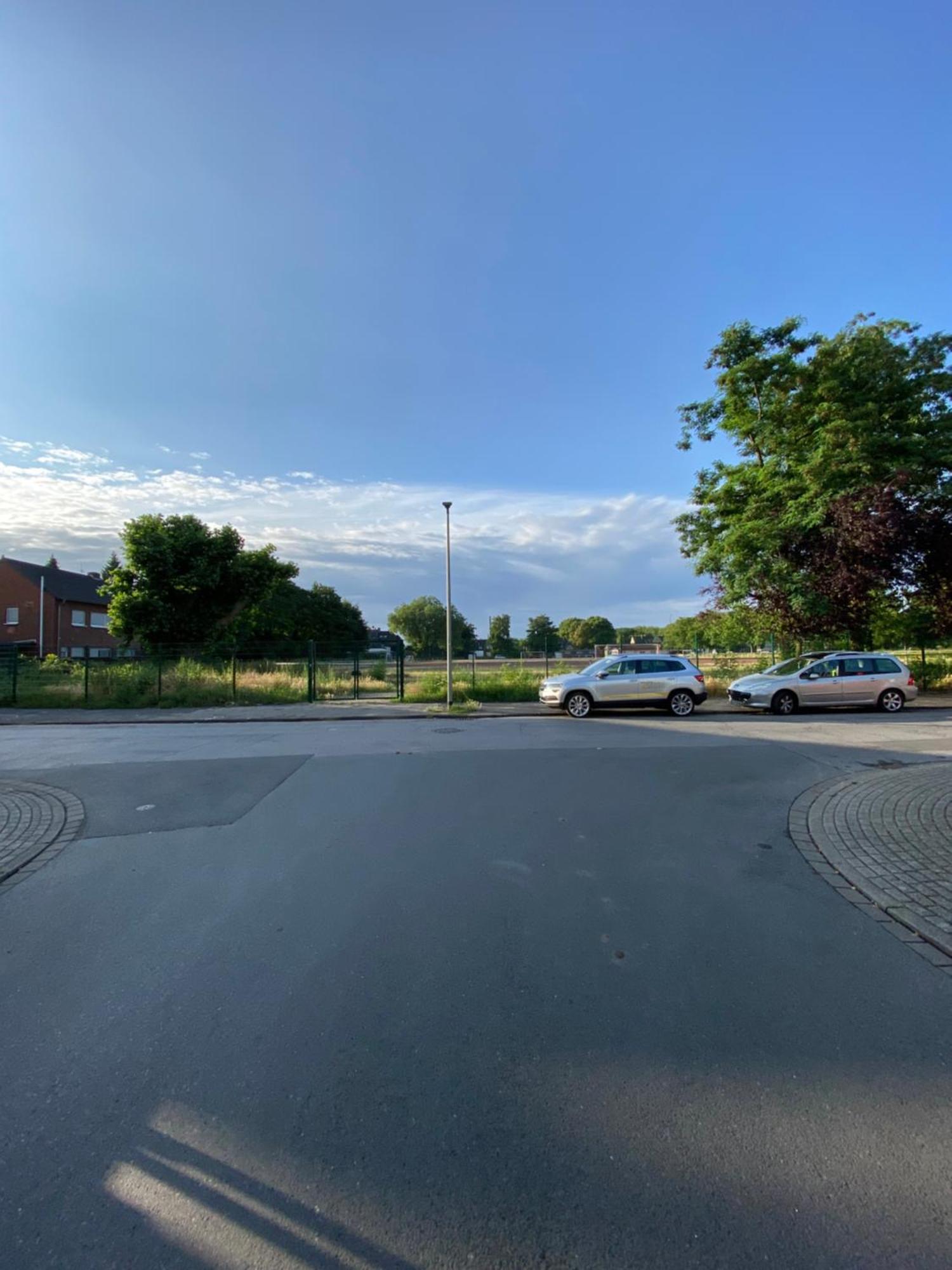 Ferienwohnung Superior! Nespresso - Kueche - Prime - Parkplatz Duisburg Exterior foto